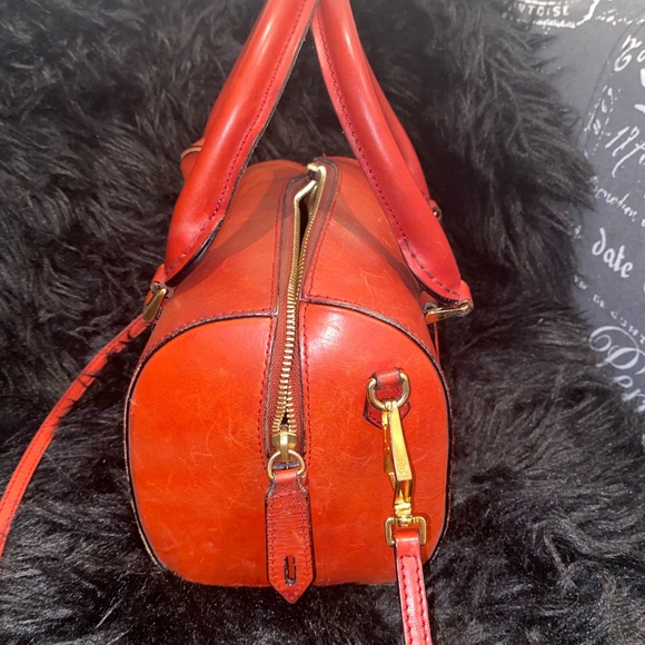 Red small leather Boston Burberry Bag - Picture 8 of 14